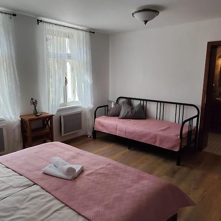 Penzion U Krizku Mala Moravka Exterior photo